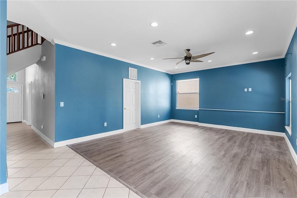 For Sale: $600,000 (5 beds, 3 baths, 2812 Square Feet)