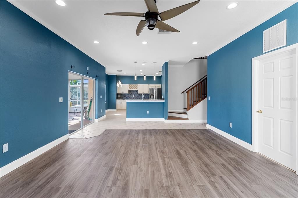 For Sale: $600,000 (5 beds, 3 baths, 2812 Square Feet)