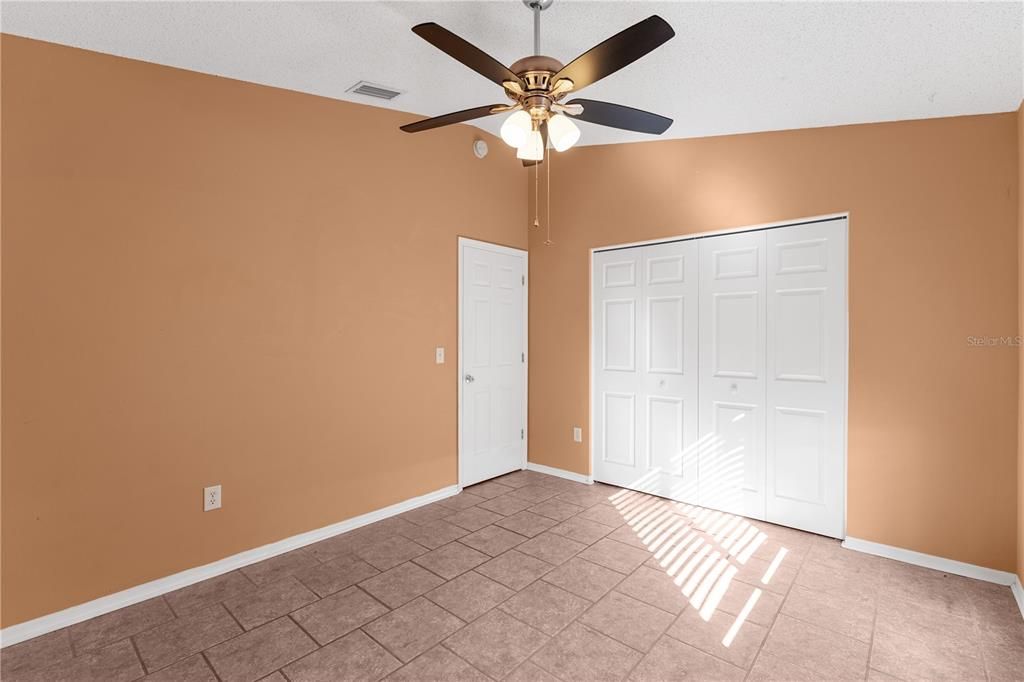 For Sale: $600,000 (5 beds, 3 baths, 2812 Square Feet)