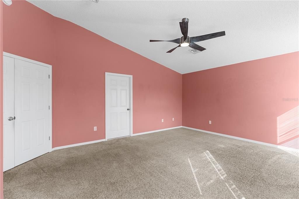 For Sale: $600,000 (5 beds, 3 baths, 2812 Square Feet)