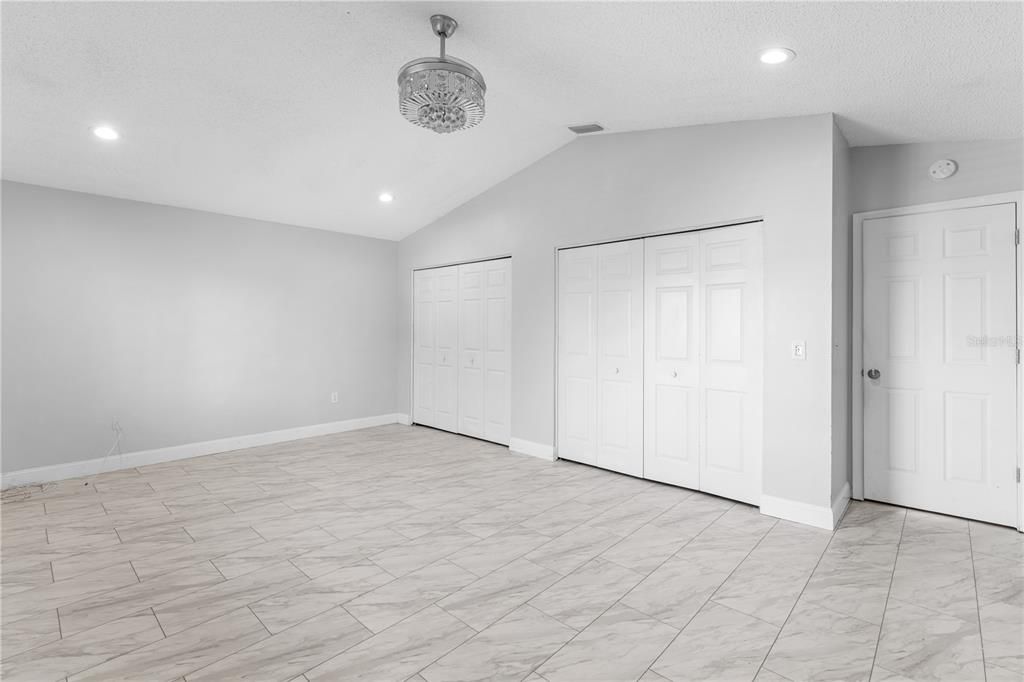 For Sale: $600,000 (5 beds, 3 baths, 2812 Square Feet)