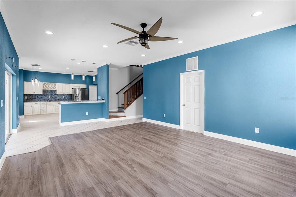 For Sale: $600,000 (5 beds, 3 baths, 2812 Square Feet)