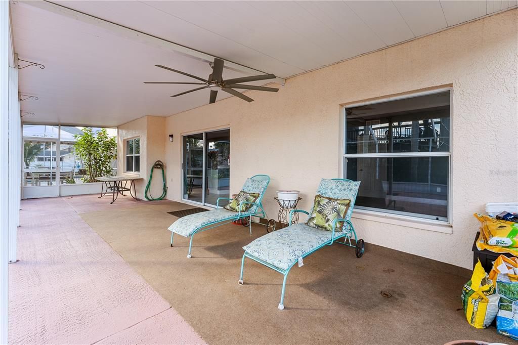 For Sale: $600,000 (5 beds, 3 baths, 2812 Square Feet)