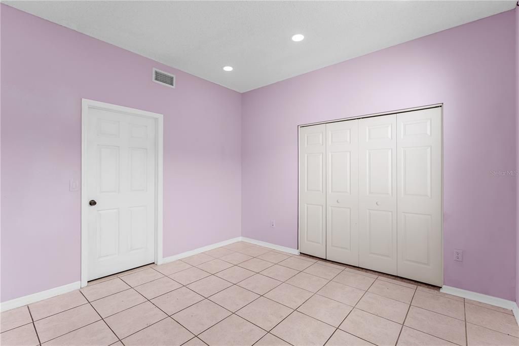 For Sale: $600,000 (5 beds, 3 baths, 2812 Square Feet)