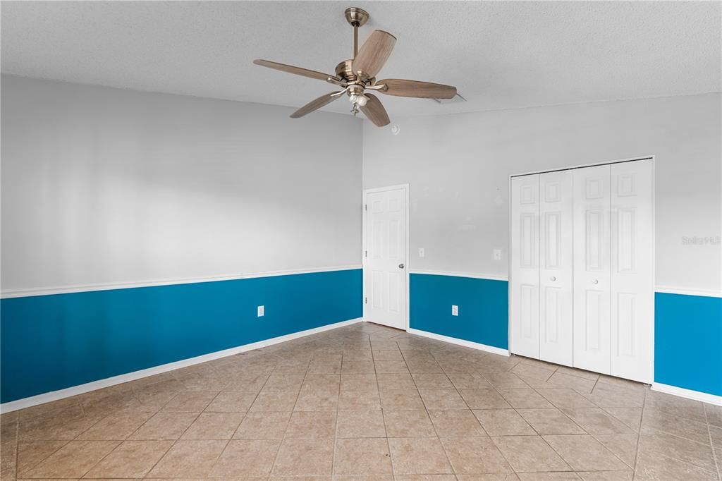 For Sale: $600,000 (5 beds, 3 baths, 2812 Square Feet)