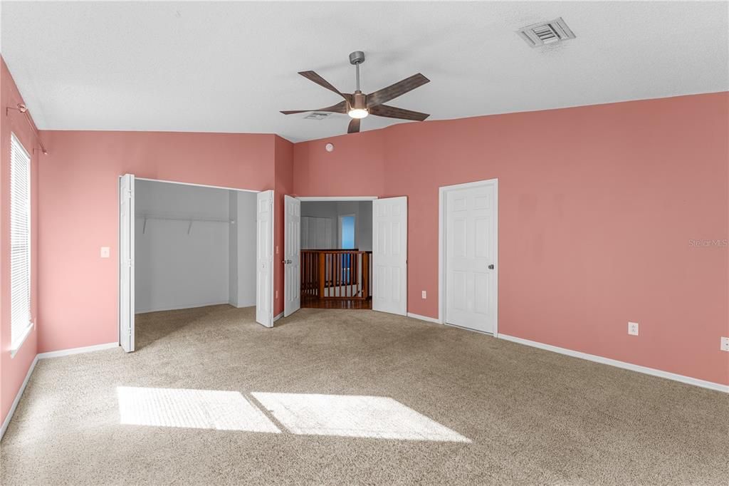 For Sale: $600,000 (5 beds, 3 baths, 2812 Square Feet)