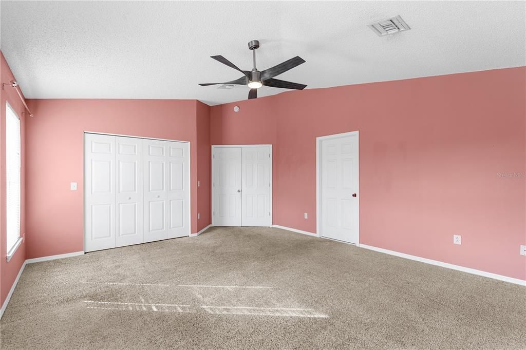 For Sale: $600,000 (5 beds, 3 baths, 2812 Square Feet)