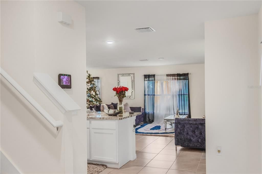 En Venta: $380,000 (4 camas, 2 baños, 2328 Pies cuadrados)