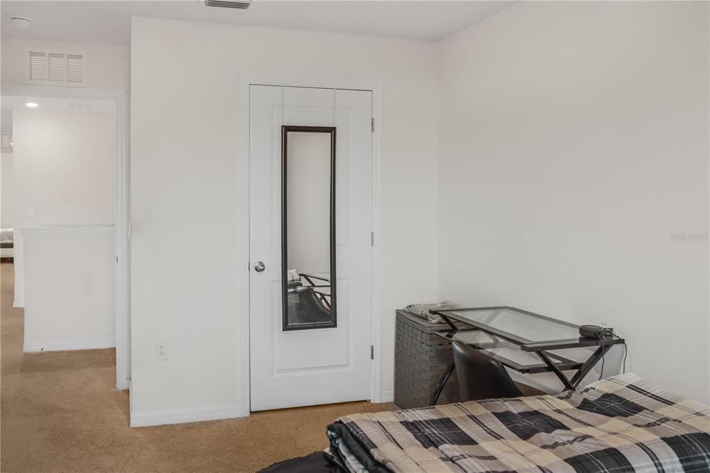 En Venta: $380,000 (4 camas, 2 baños, 2328 Pies cuadrados)