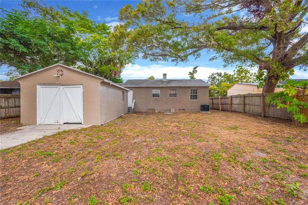 En Venta: $255,000 (3 camas, 2 baños, 1131 Pies cuadrados)