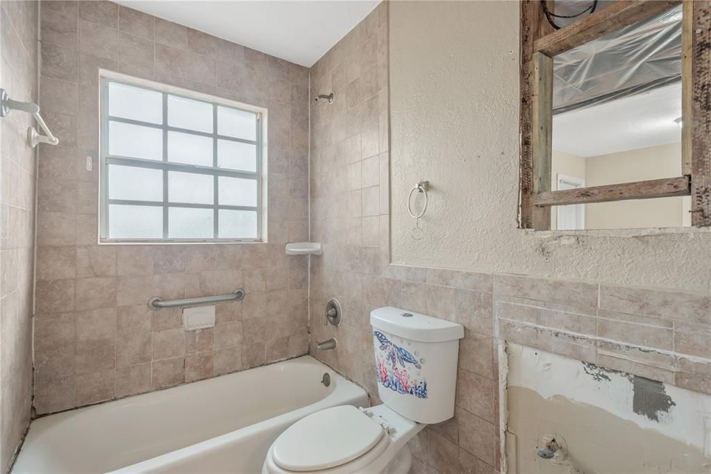 En Venta: $255,000 (3 camas, 2 baños, 1131 Pies cuadrados)