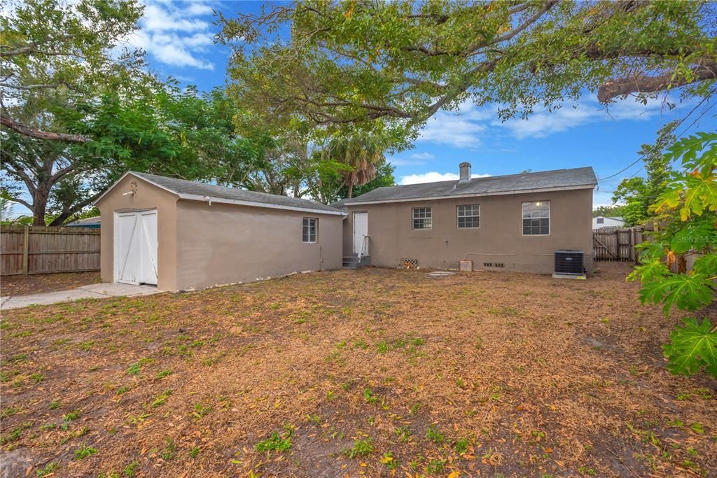 En Venta: $255,000 (3 camas, 2 baños, 1131 Pies cuadrados)