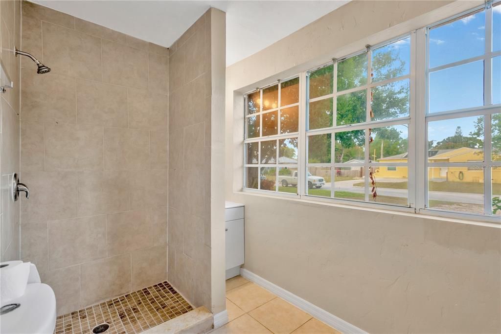 En Venta: $255,000 (3 camas, 2 baños, 1131 Pies cuadrados)