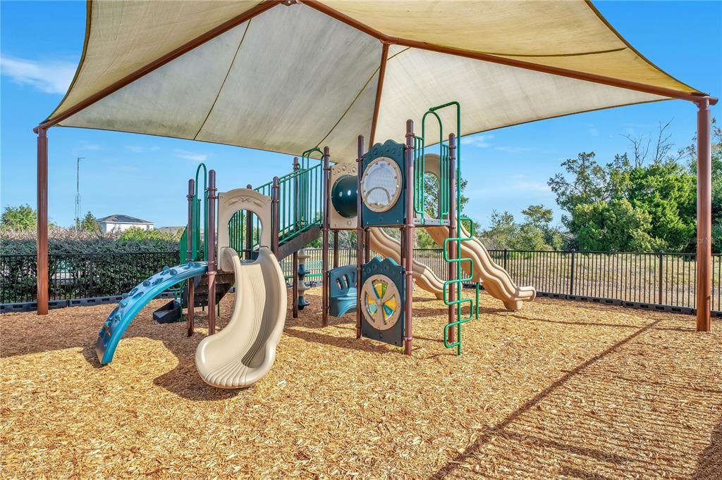 На продажу: $404,999 (4 спален, 2 ванн, 1876 Квадратных фут)