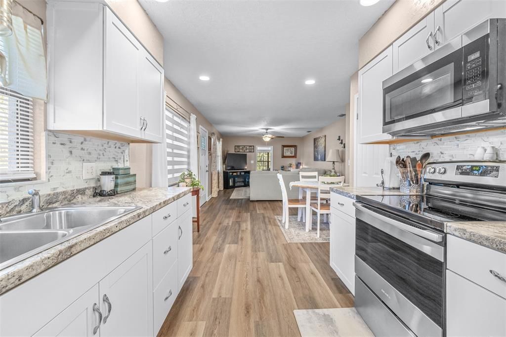 待售: $225,000 (2 贝兹, 2 浴室, 1222 平方英尺)