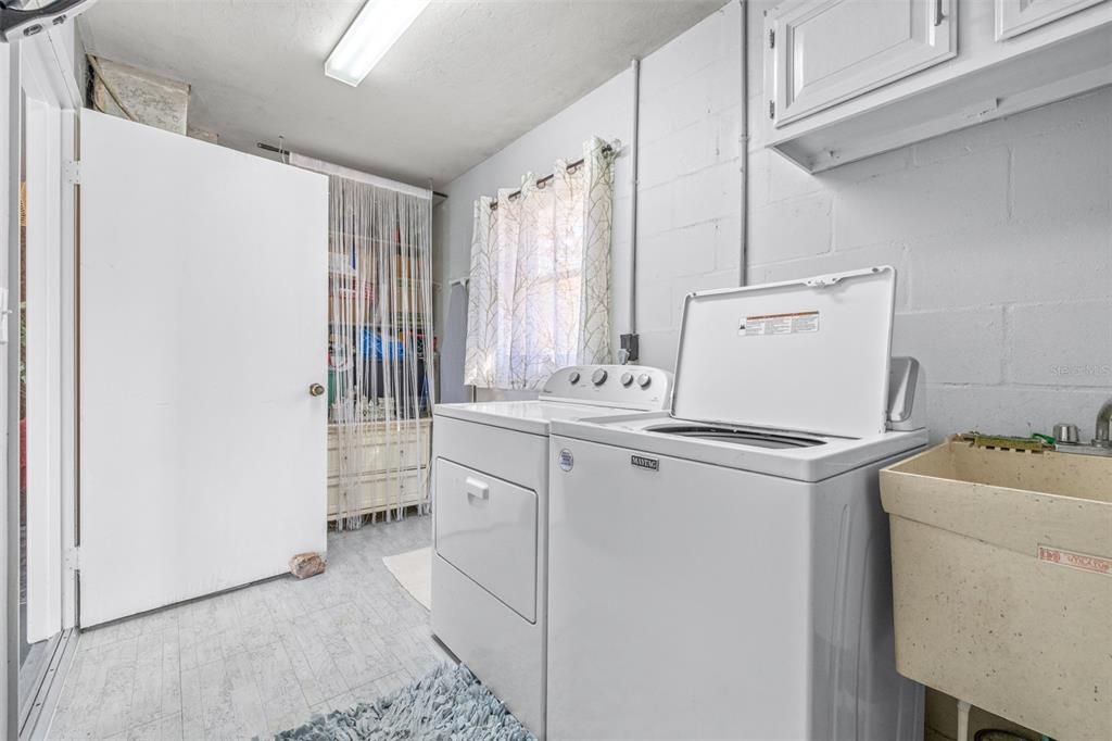 待售: $225,000 (2 贝兹, 2 浴室, 1222 平方英尺)