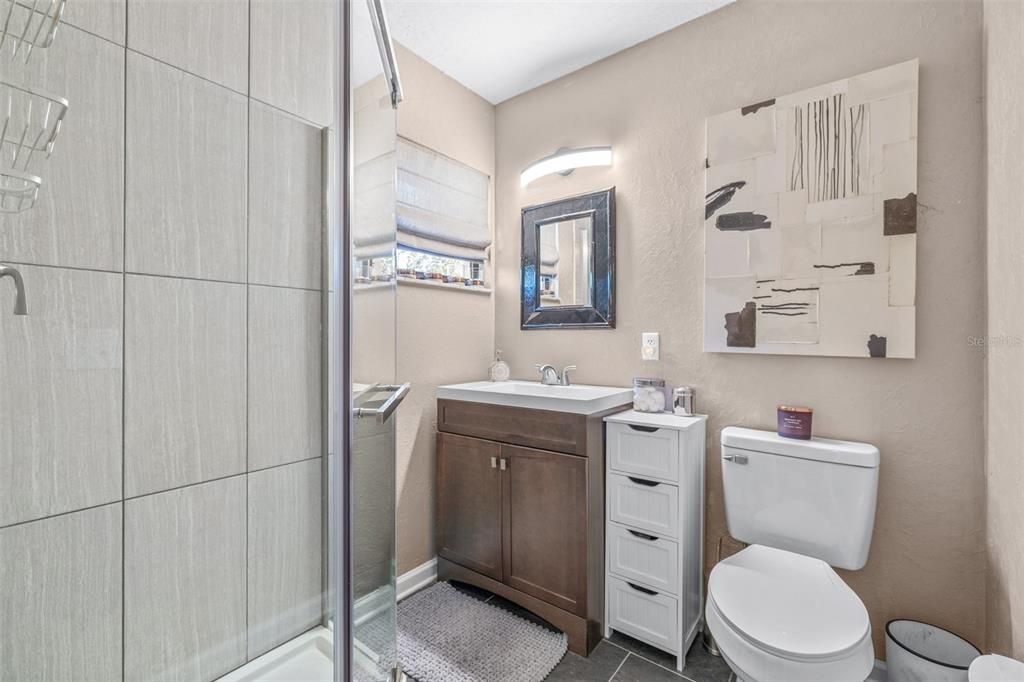 待售: $225,000 (2 贝兹, 2 浴室, 1222 平方英尺)