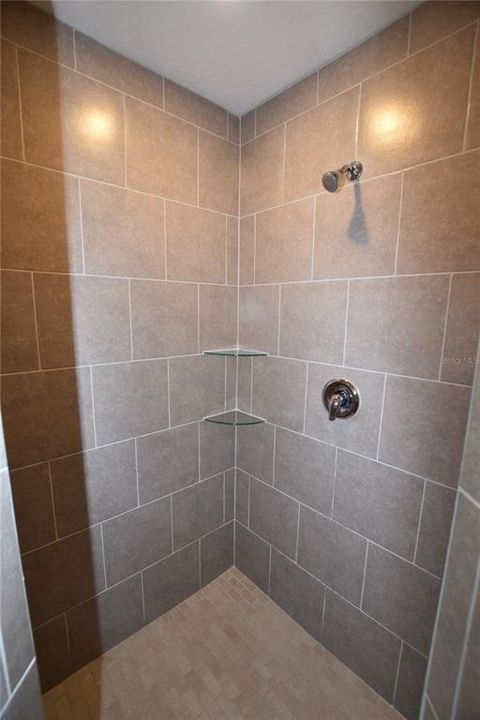 出租: $1,550 (2 贝兹, 2 浴室, 867 平方英尺)