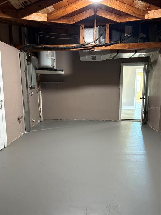 For Sale: $275,000 (4 beds, 2 baths, 1182 Square Feet)