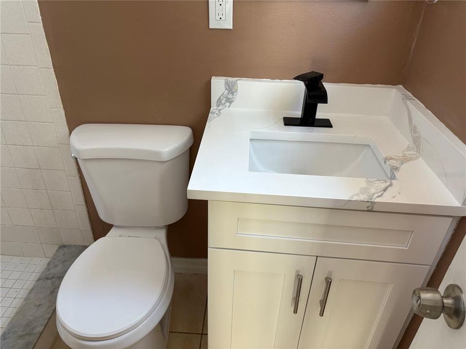 For Sale: $275,000 (4 beds, 2 baths, 1182 Square Feet)