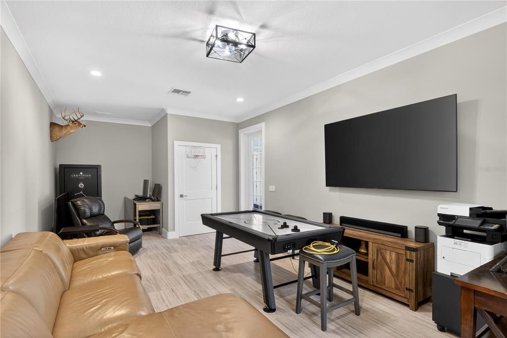 For Sale: $789,000 (3 beds, 3 baths, 2880 Square Feet)