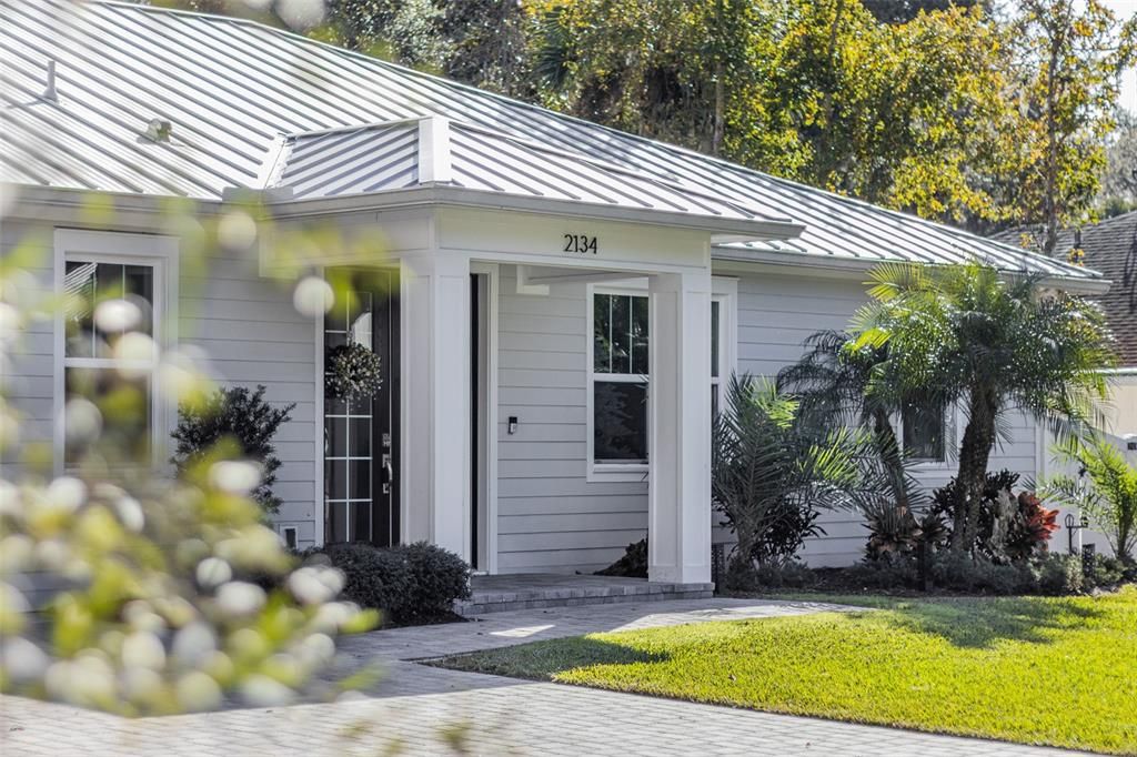 For Sale: $789,000 (3 beds, 3 baths, 2880 Square Feet)