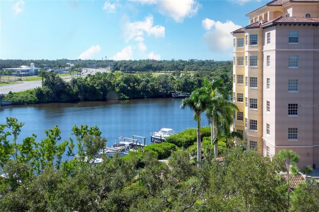 For Sale: $500,000 (2 beds, 2 baths, 1706 Square Feet)