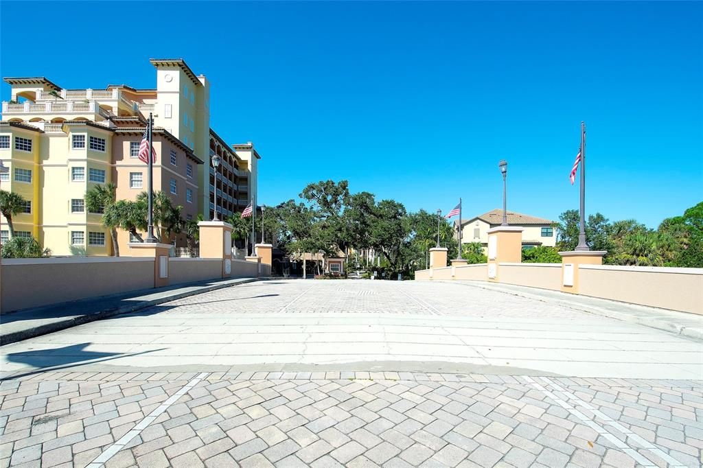 For Sale: $500,000 (2 beds, 2 baths, 1706 Square Feet)