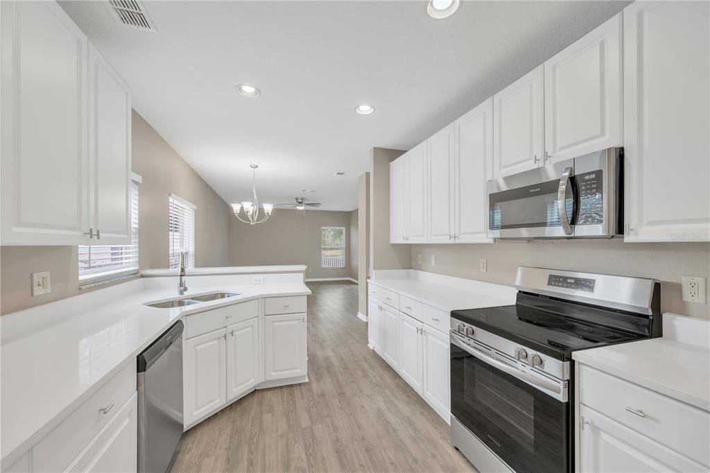 For Sale: $381,000 (3 beds, 2 baths, 1820 Square Feet)