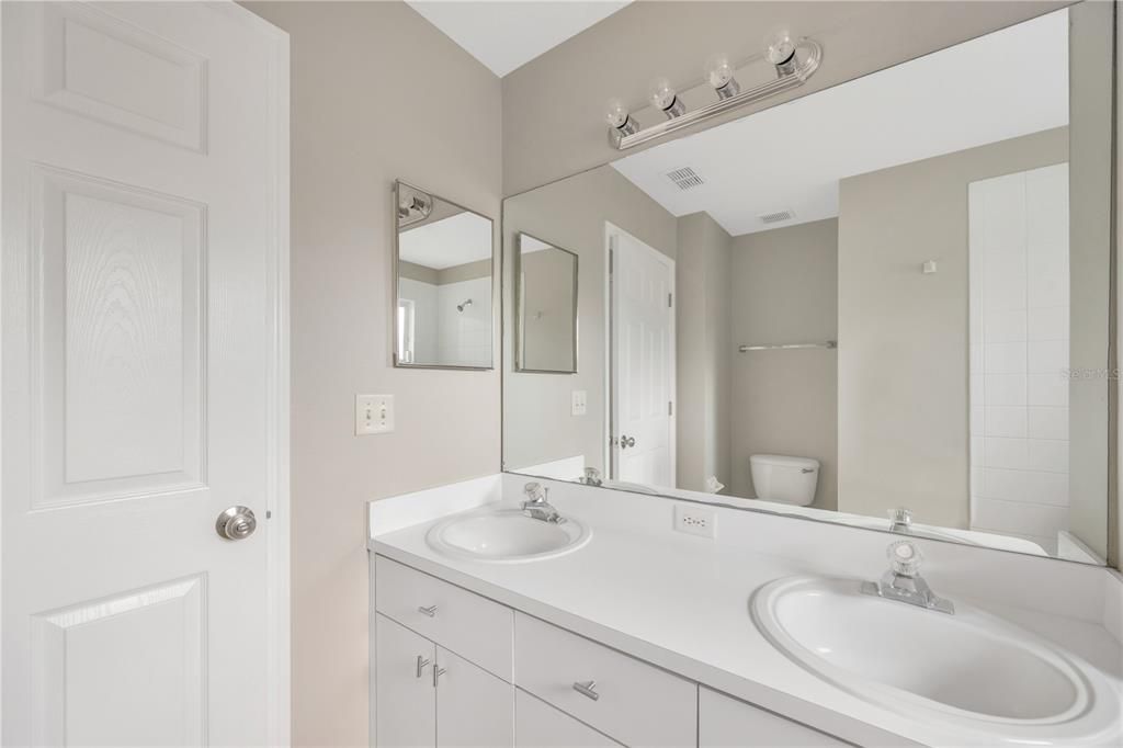 For Sale: $381,000 (3 beds, 2 baths, 1820 Square Feet)