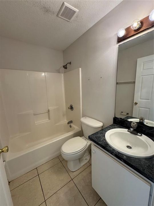 В аренду: $1,750 (3 спален, 2 ванн, 1100 Квадратных фут)