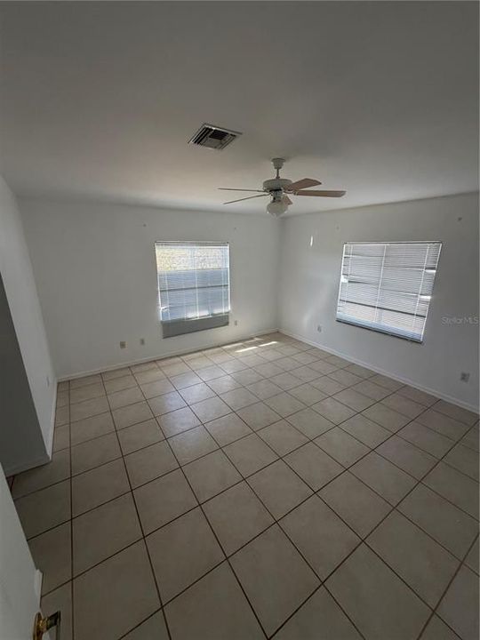 For Sale: $416,000 (6 beds, 0 baths, 2774 Square Feet)