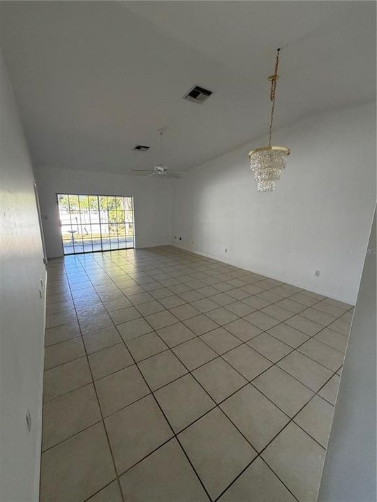 For Sale: $416,000 (6 beds, 0 baths, 2774 Square Feet)