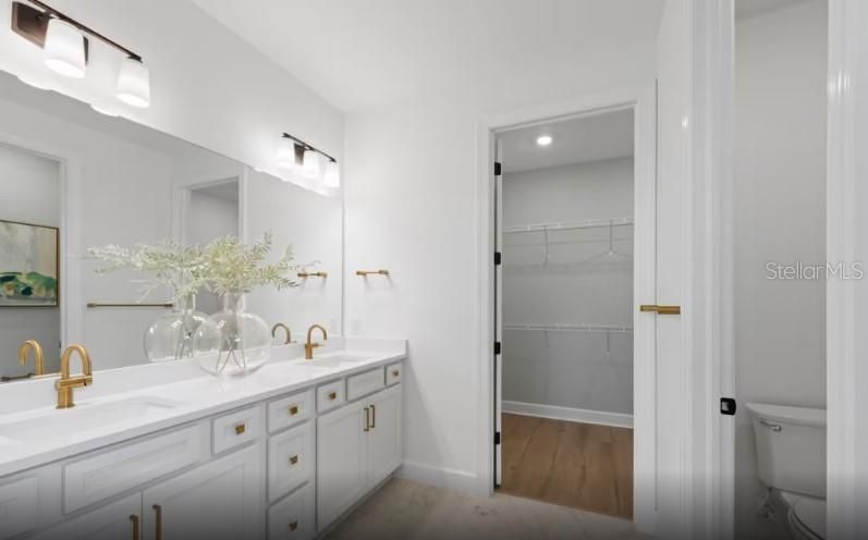 En Venta: $565,745 (3 camas, 2 baños, 2061 Pies cuadrados)