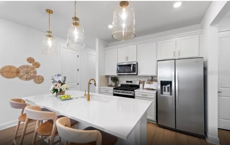 En Venta: $565,745 (3 camas, 2 baños, 2061 Pies cuadrados)