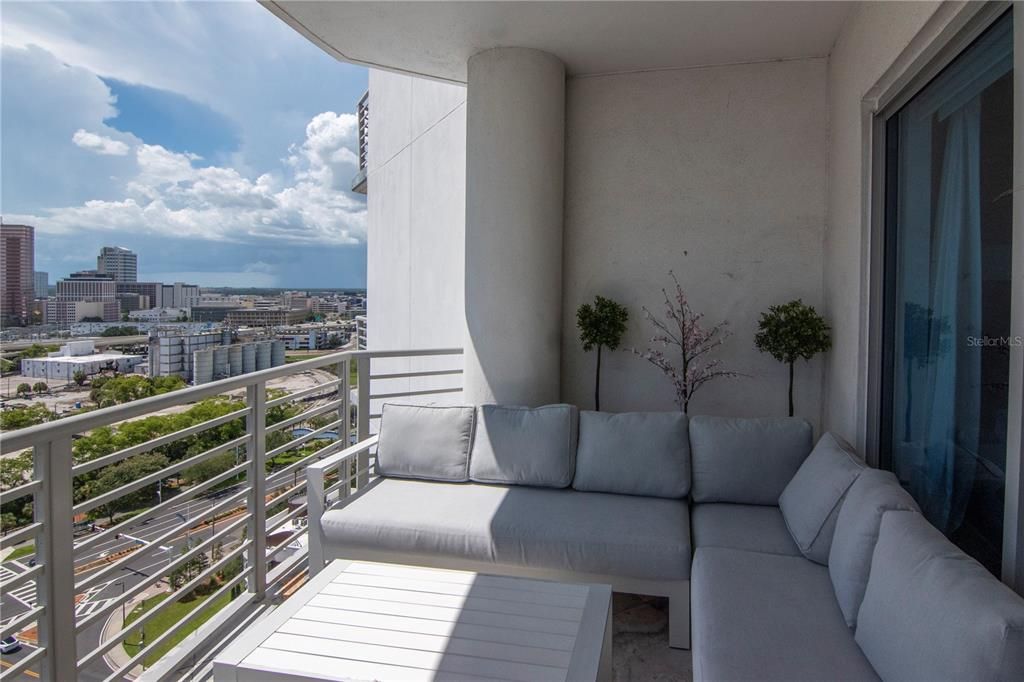 出租: $11,000 (3 贝兹, 3 浴室, 1733 平方英尺)