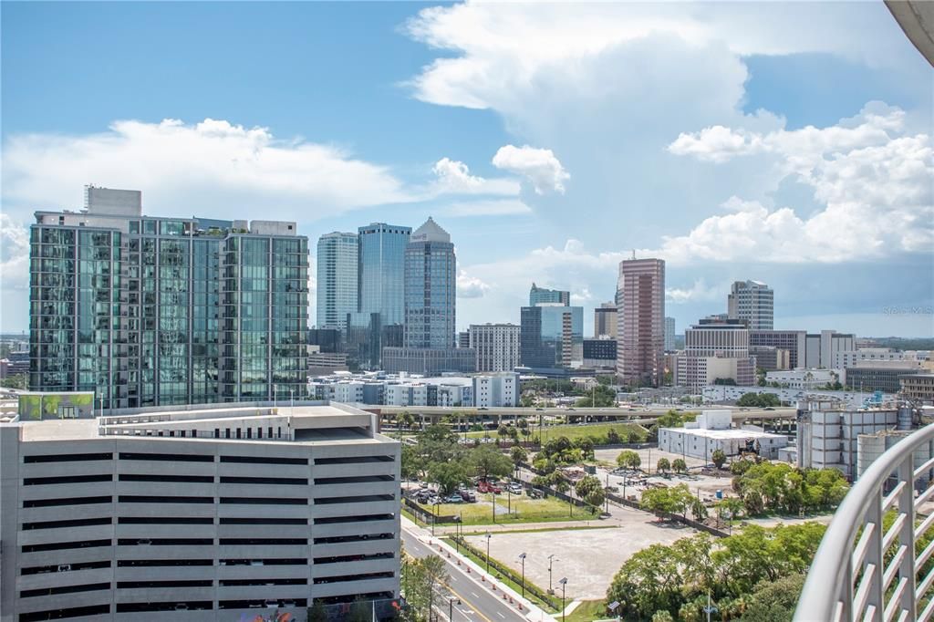 出租: $11,000 (3 贝兹, 3 浴室, 1733 平方英尺)