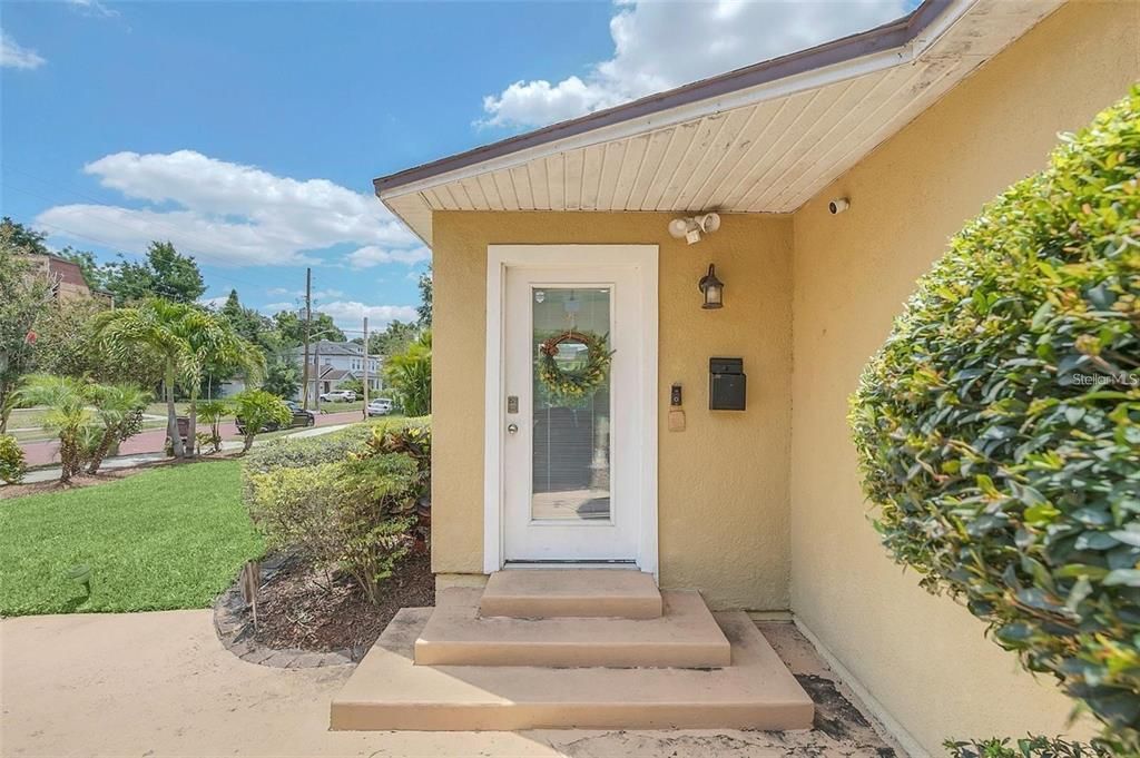 出租: $3,045 (3 贝兹, 2 浴室, 1401 平方英尺)