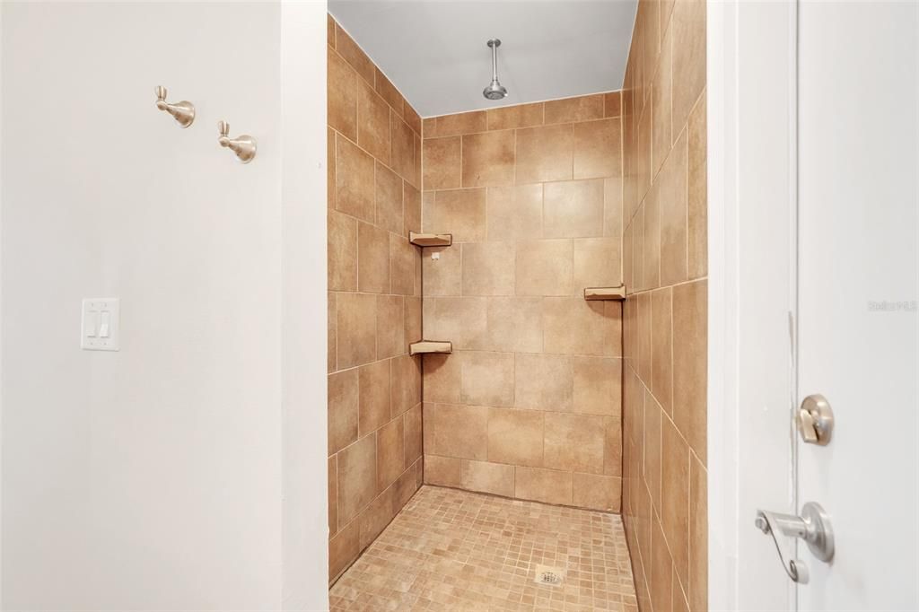 For Sale: $485,000 (4 beds, 2 baths, 2090 Square Feet)