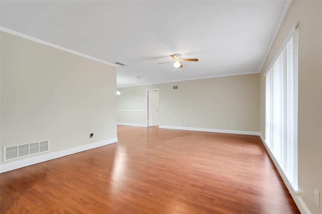 For Sale: $485,000 (4 beds, 2 baths, 2090 Square Feet)