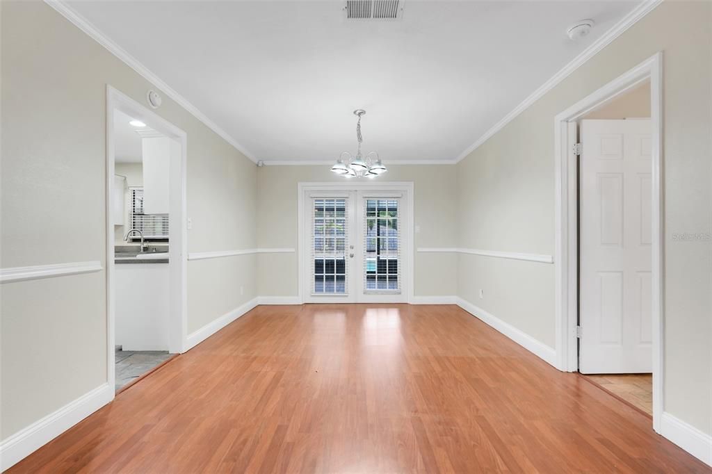 For Sale: $485,000 (4 beds, 2 baths, 2090 Square Feet)