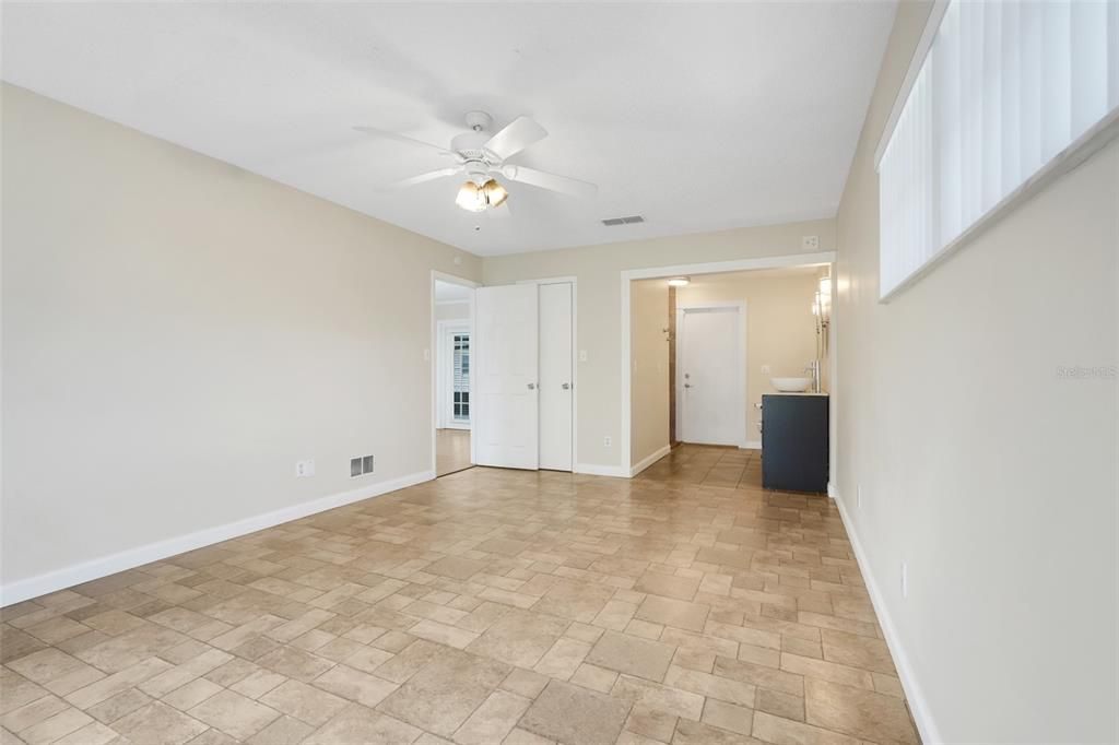 For Sale: $485,000 (4 beds, 2 baths, 2090 Square Feet)