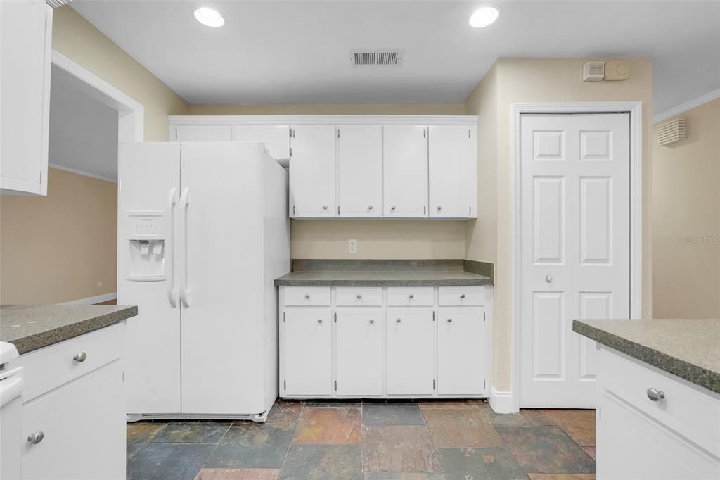 For Sale: $485,000 (4 beds, 2 baths, 2090 Square Feet)