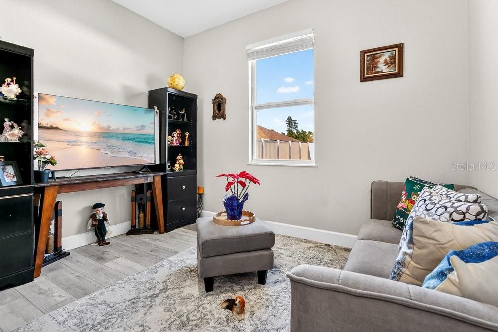 For Sale: $270,000 (3 beds, 2 baths, 1257 Square Feet)