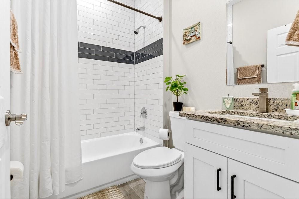 For Sale: $270,000 (3 beds, 2 baths, 1257 Square Feet)