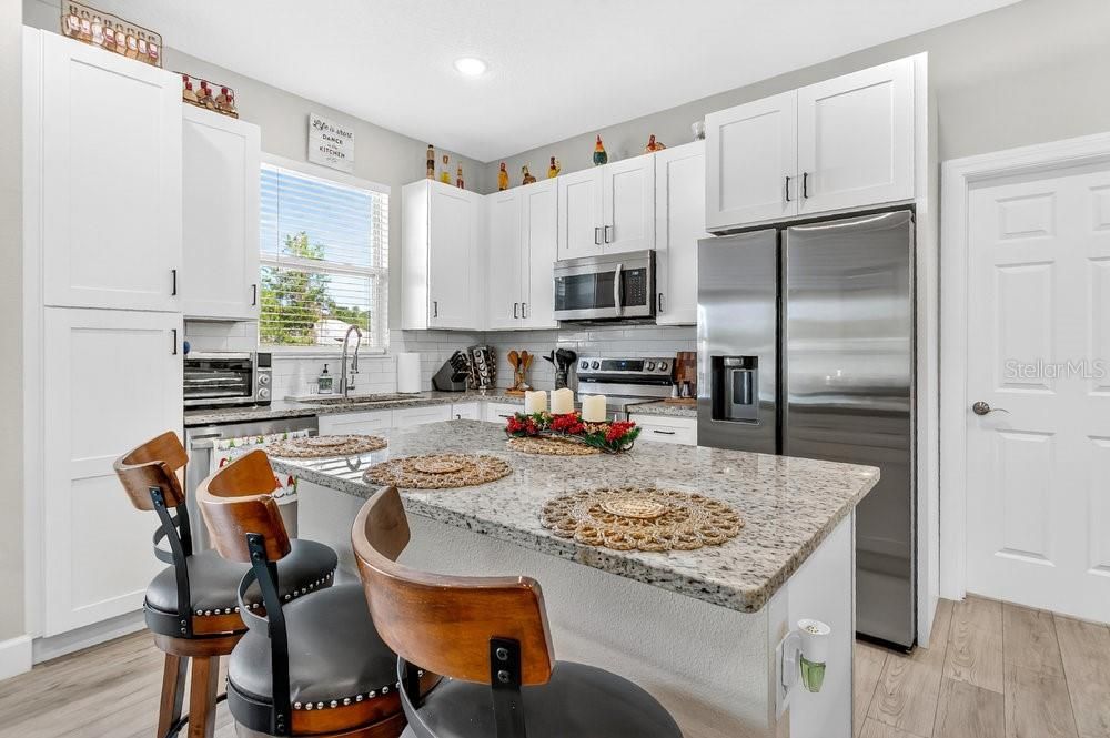 For Sale: $270,000 (3 beds, 2 baths, 1257 Square Feet)