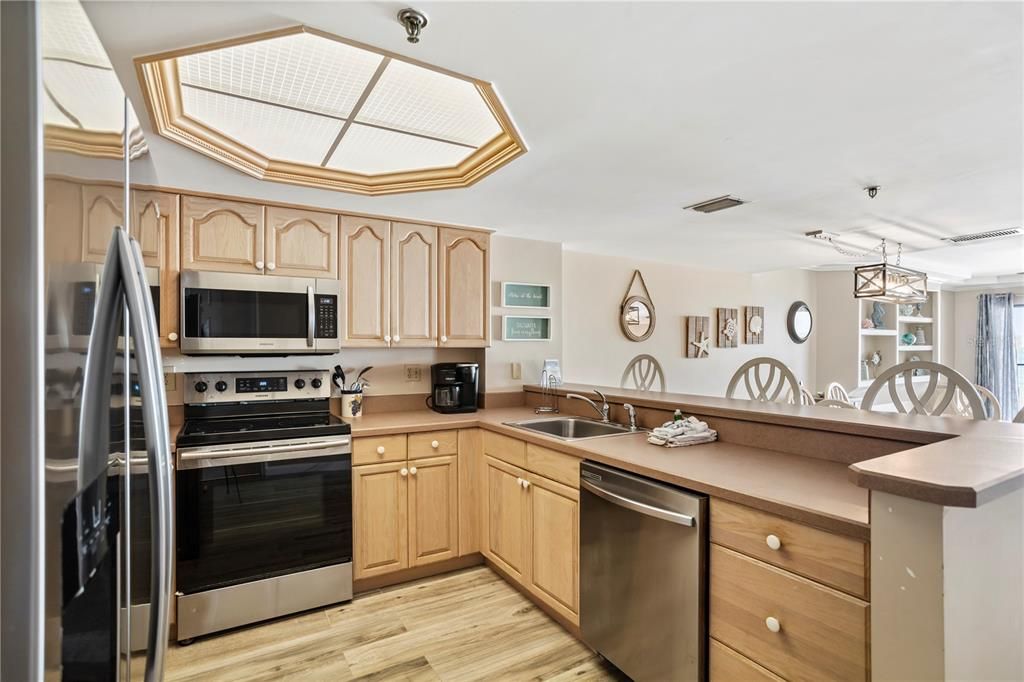 待售: $1,195,000 (3 贝兹, 2 浴室, 1440 平方英尺)