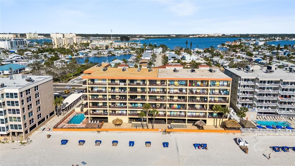 En Venta: $1,195,000 (3 camas, 2 baños, 1440 Pies cuadrados)