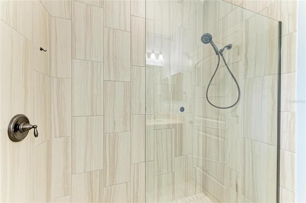 For Sale: $405,000 (2 beds, 2 baths, 1627 Square Feet)