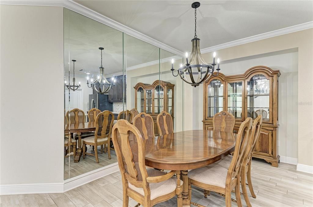 For Sale: $405,000 (2 beds, 2 baths, 1627 Square Feet)